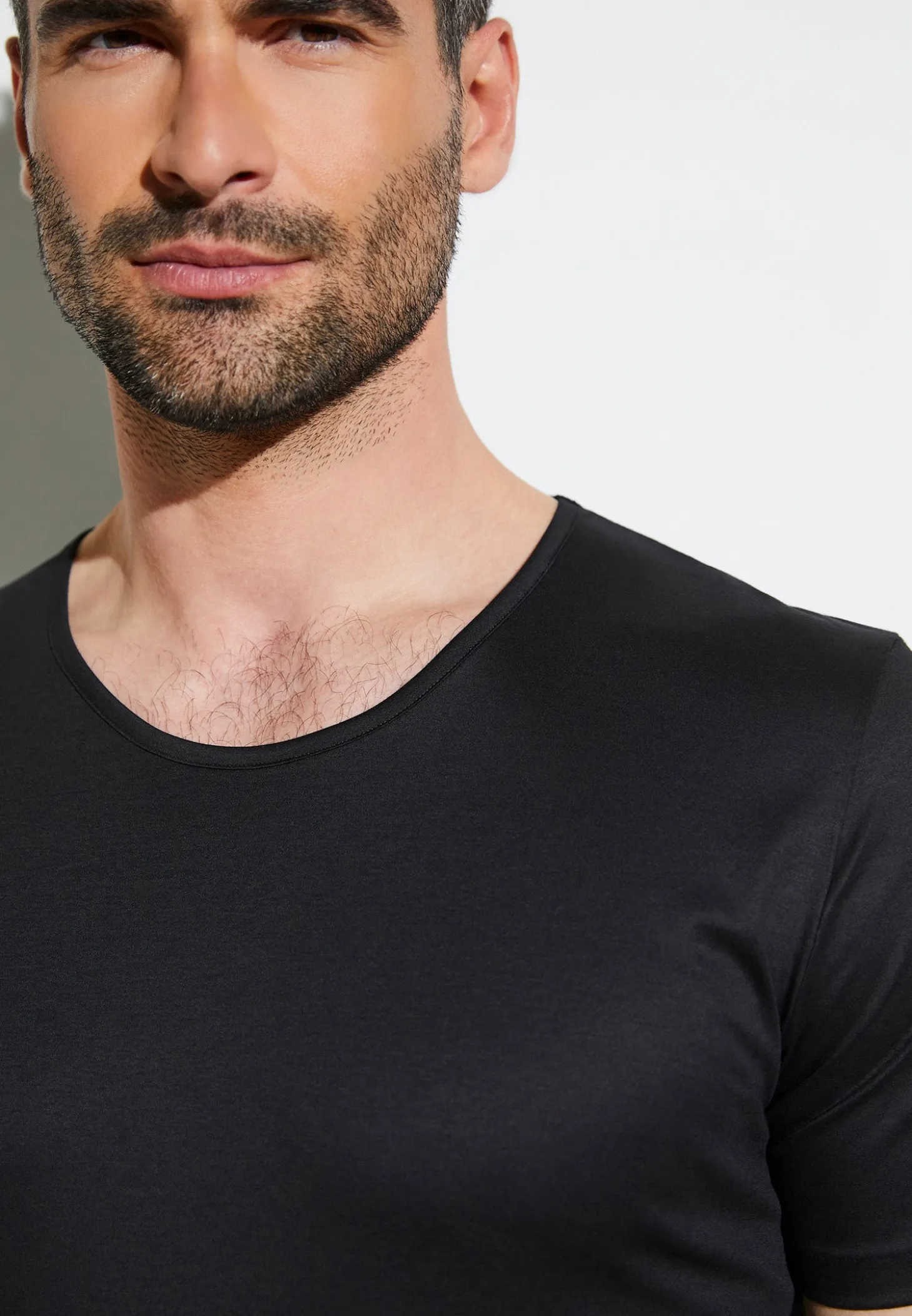 Homme Zimmerli Sea IslandT-Shirt à manches courtes, col rond fin - noir