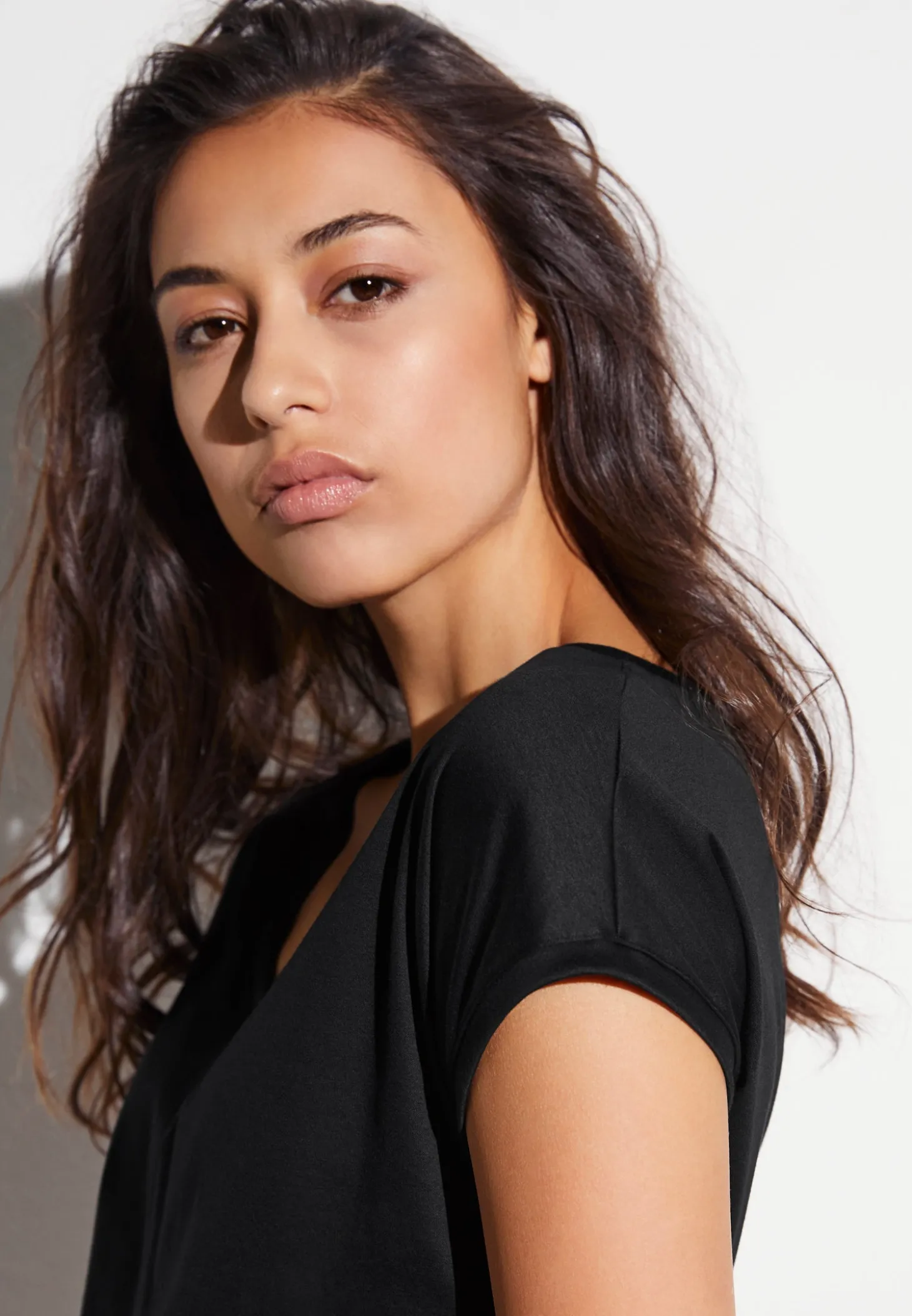 Femme Zimmerli Sea IslandT-Shirt à manches courtes col en V - black